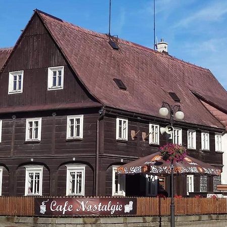 Cafe Nostalgie Dvouluzkovy Romanticky Pokoj Krásná Lípa Exteriör bild
